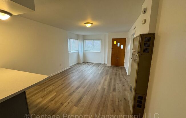 2 beds, 1 bath, $1,275, Unit Downstairs