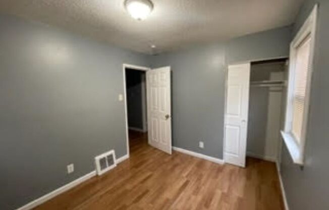 3 beds, 1 bath, $1,300