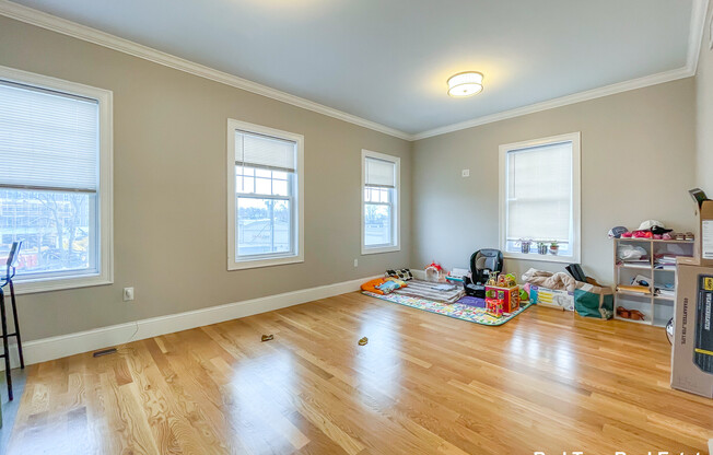 273 HANCOCK ST