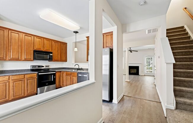 Charming 3BR Townhome in Fantastic Apex Location!