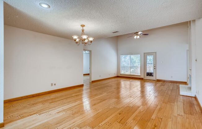 Rare 2 BR/ 2 BA Townhouse in Northwest Hills / Charleston Place (78731)