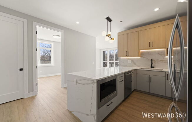 2354 W POLK ST