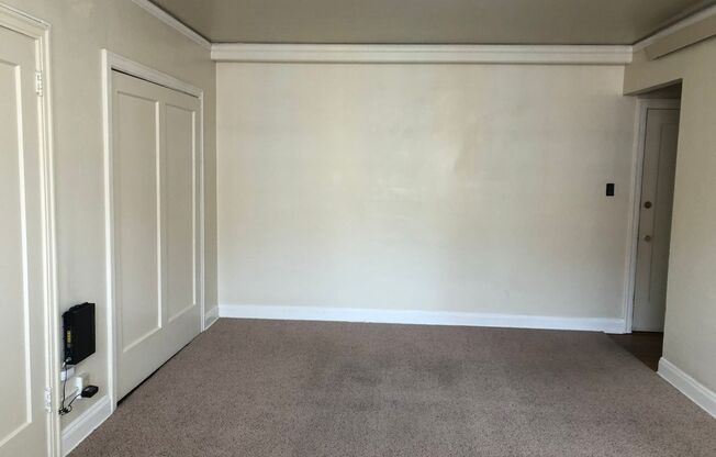 Studio, 1 bath, 465 sqft, $950, Unit 406