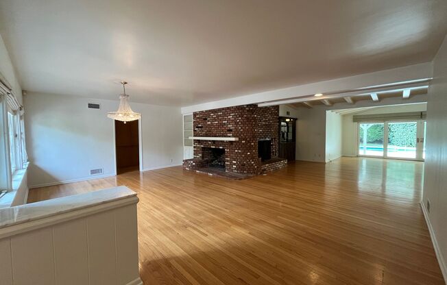 Encino 3+3 w/gated entry, pool + solar panels!