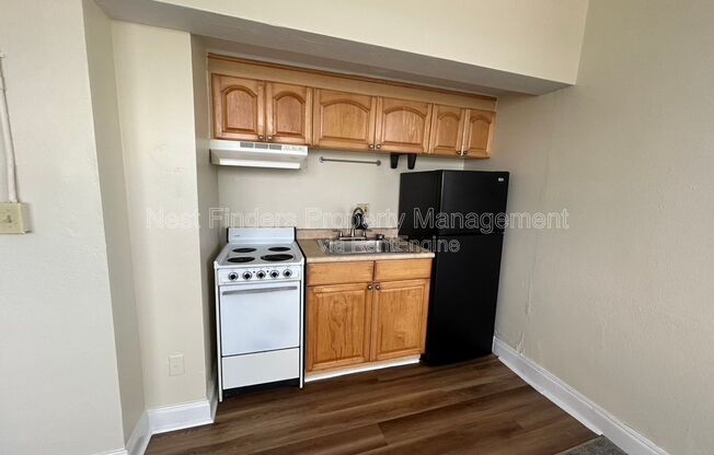 Studio, 1 bath, 425 sqft, $850, Unit 1412