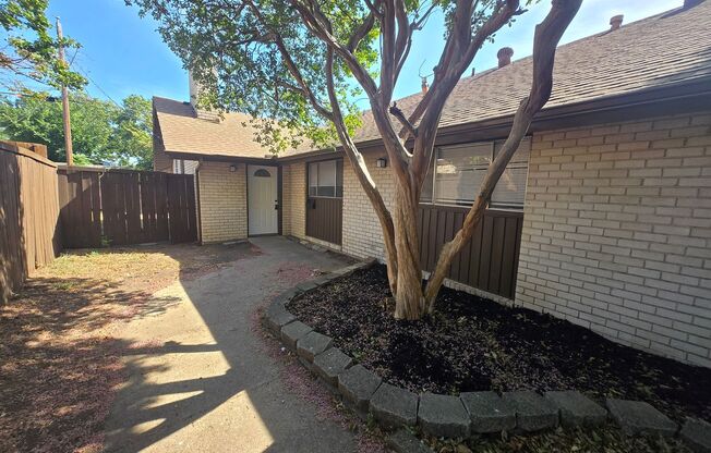 13439-13441 Blossomheath Ln, Dallas, TX 75240
