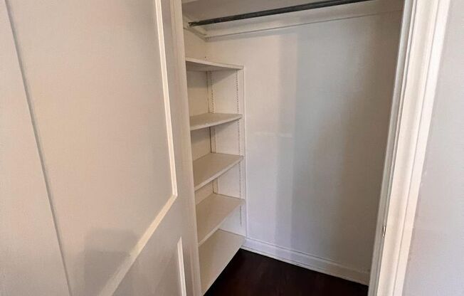 1 bed, 1 bath, 775 sqft, $1,000, Unit 1411-1