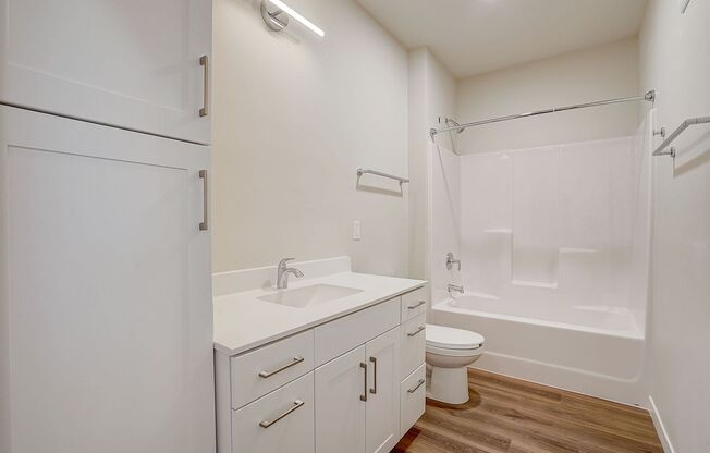 Studio, 1 bath, 513 sqft, $1,205, Unit 305