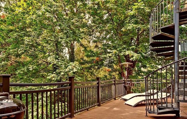7 beds, 3.5 baths, $7,000