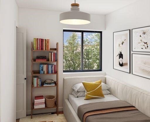 3 beds, 1 bath, 850 sqft, $3,100, Unit 12