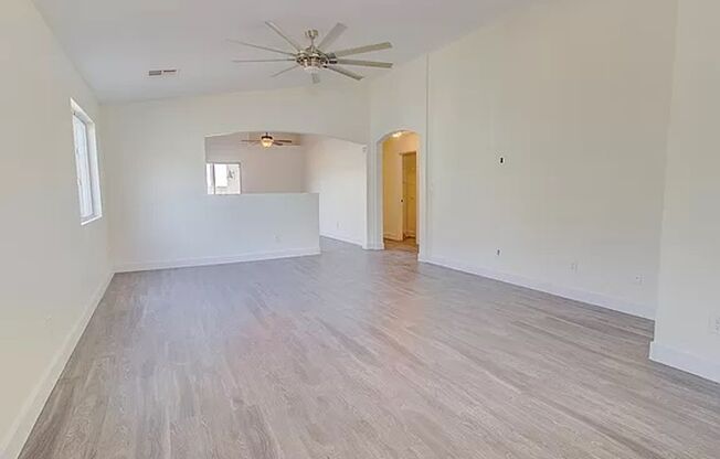 Spacious and Updated 3 Bed/2 Bath in Maricopa