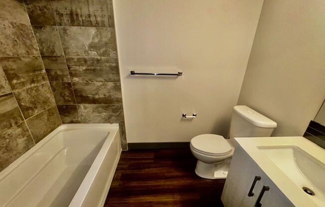 Studio, 1 bath, 288 sqft, $1,280, Unit 417