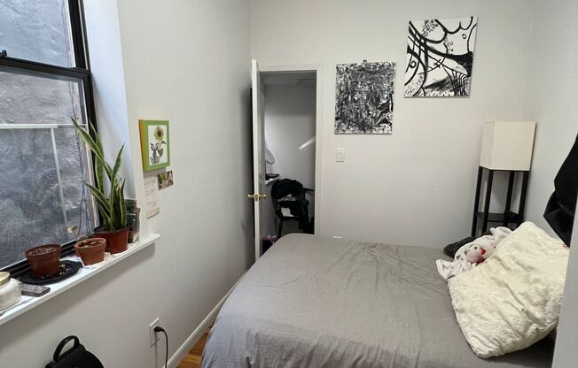 2 beds, 1 bath, $3,999, Unit 5A