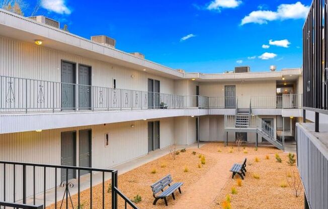 2 beds, 1 bath, 900 sqft, $1,025, Unit 122