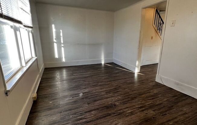 2 beds, 1 bath, $750, Unit 1156 A