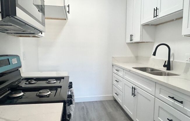 1 bed, 1 bath, $1,995, Unit #10