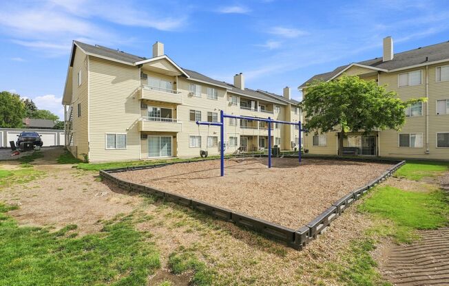 2 beds, 2 baths, 1,140 sqft, $1,495