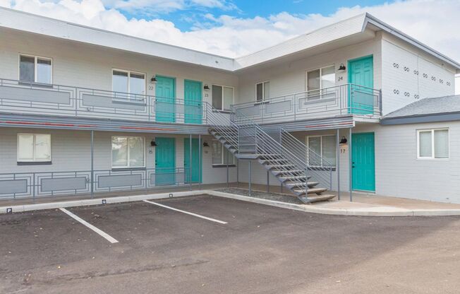1 bed, 1 bath, 650 sqft, $1,350, Unit 17