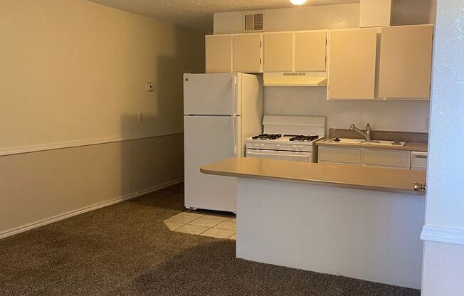 1 bed, 1 bath, 580 sqft, $620, Unit W:126