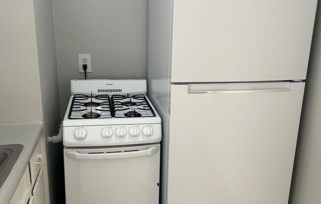 Studio, 1 bath, 400 sqft, $1,200, Unit 602