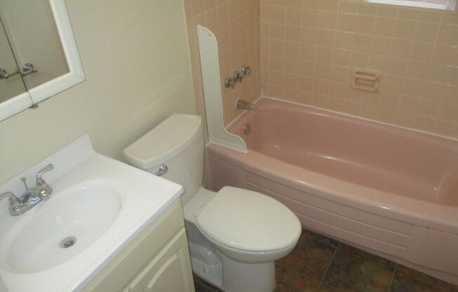 1 bed, 1 bath, 600 sqft, $995, Unit 202