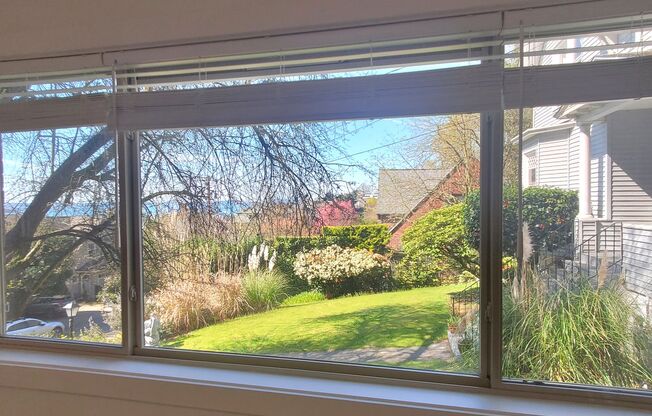 2 beds, 1 bath, 812 sqft, $3,050, Unit 101