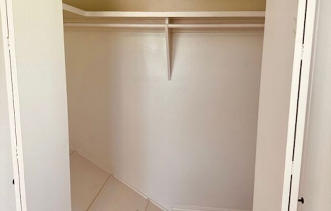2 beds, 1.5 baths, 957 sqft, $1,599, Unit 111