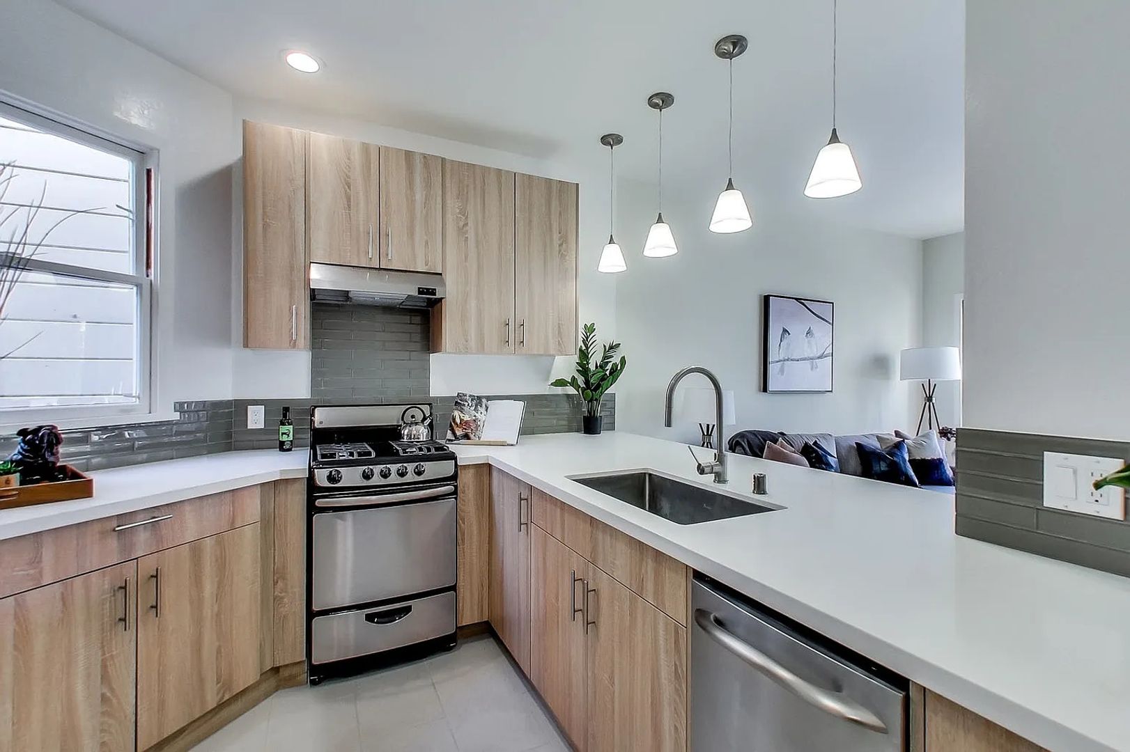 1127-1133 Kearny Street (1295r)