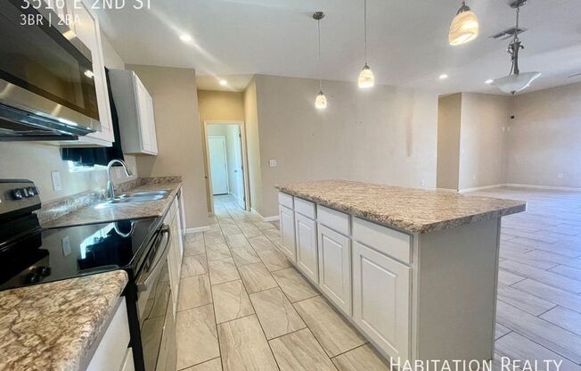 3516 E 2 ST