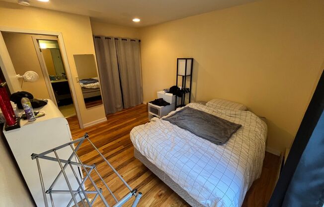 1 bed, 1 bath, 552 sqft, $1,995, Unit 24