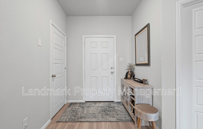 1206 FOX CHASE DR