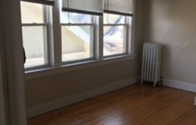 1 bed, 1 bath, $1,550