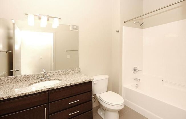 2 beds, 2 baths, 782 sqft, $2,100, Unit 201