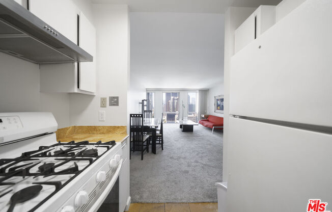 1 bed, 1 bath, 762 sqft, $2,600, Unit 1807