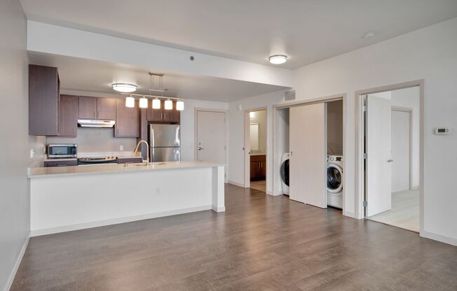 1 bed, 1 bath, 656 sqft, $1,745, Unit 0420