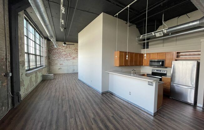 2 beds, 2 baths, 1,310 sqft, $2,075, Unit 504