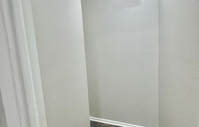 1 bed, 1 bath, 472 sqft, $1,045, Unit Unit 106
