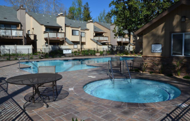 508 Woodside Oaks #3