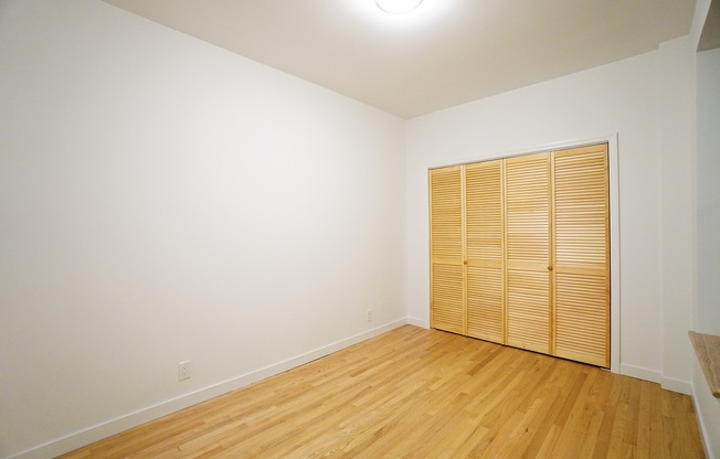 2 beds, 1 bath, $3,950, Unit 4