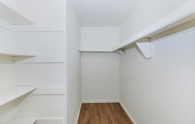 2 beds, 2 baths, 1,000 sqft, $892
