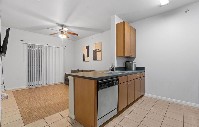 1 bed, 1 bath, 464 sqft, $1,695, Unit 308