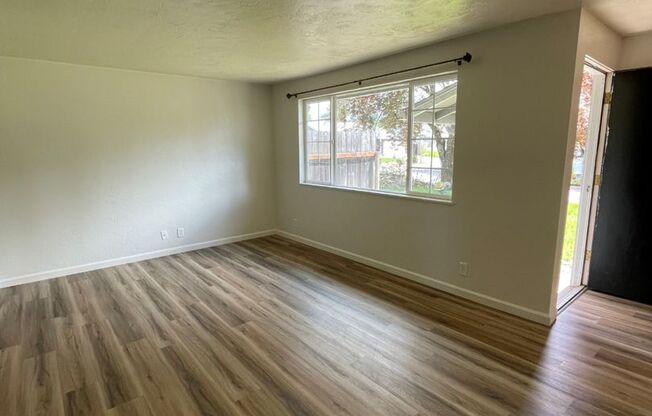 315-325 Lobelia Ave
