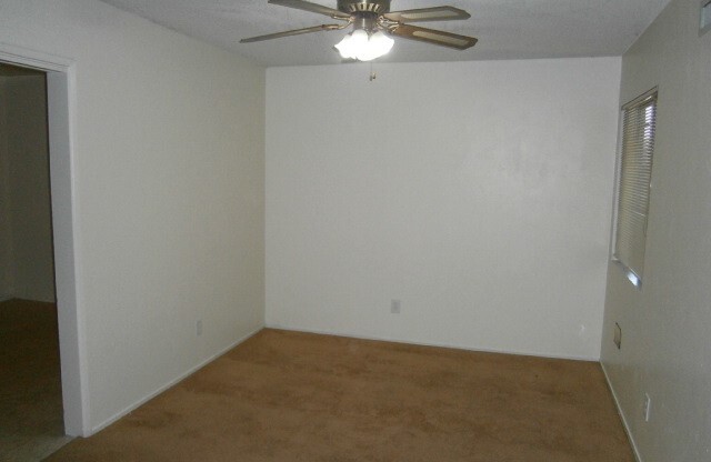 3 Bedrooms/2 Bathrooms Single Story Home in San Diego