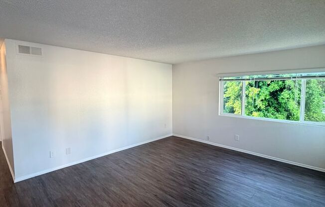 1 bed, 1 bath, 750 sqft, $2,255, Unit 716