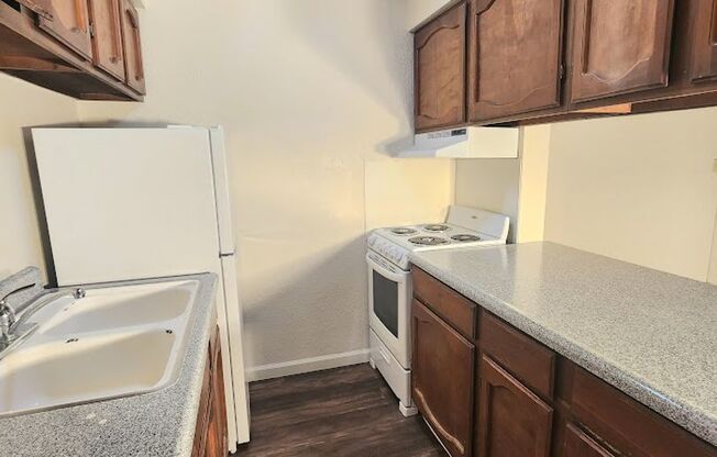 1 bed, 1 bath, 500 sqft, $995, Unit B-02