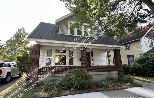 20 ARTHUR AVE NE