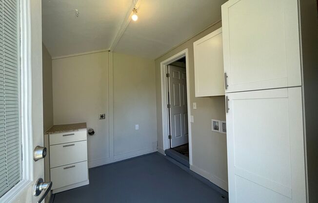 2 beds, 1 bath, 768 sqft, $1,550, Unit 9TH1255