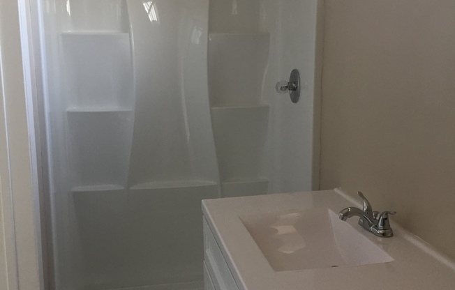 2 beds, 2 baths, 922 sqft, $2,695, Unit 11