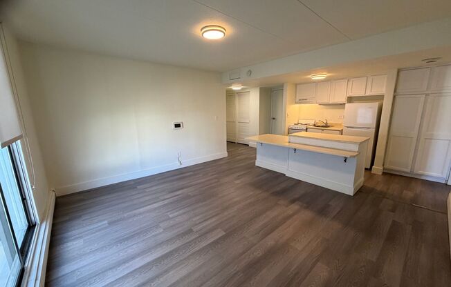 2 beds, 1.5 baths, 950 sqft, $1,395, Unit 268E
