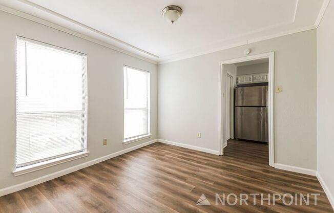 1706 SAINT JAMES DR